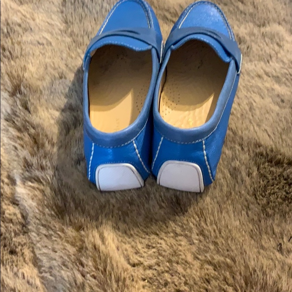 Brand new cole Han blue loafers size 7 - Picture 2 of 3
